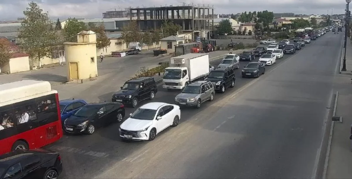 Bakıda 15 istiqamətdə sıxlıq müşahidə olunur - YENİLƏNİB