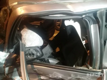 Bakıda sərnişin avtobusu minik avtomobili ilə toqquşub: xəsarət alanlar var - FOTO