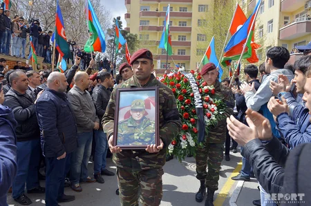 Azərbaycan ordusunun şəhid polkovniki və onun əsgəri Şəhidlər Xiyabanında dəfn edilib - FOTO - YENİLƏNİB