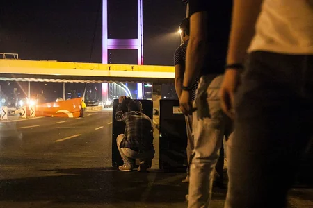 Türkiyədə ötən gecə yaşananlar - FOTOREPORTAJ