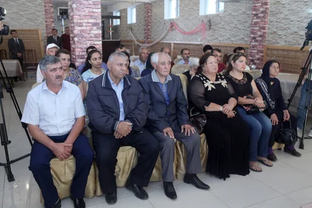ƏƏSMN yeni mənzilləri Qarabağ müharibəsi əlilləri və şəhid ailələrinin istifadəsinə verib