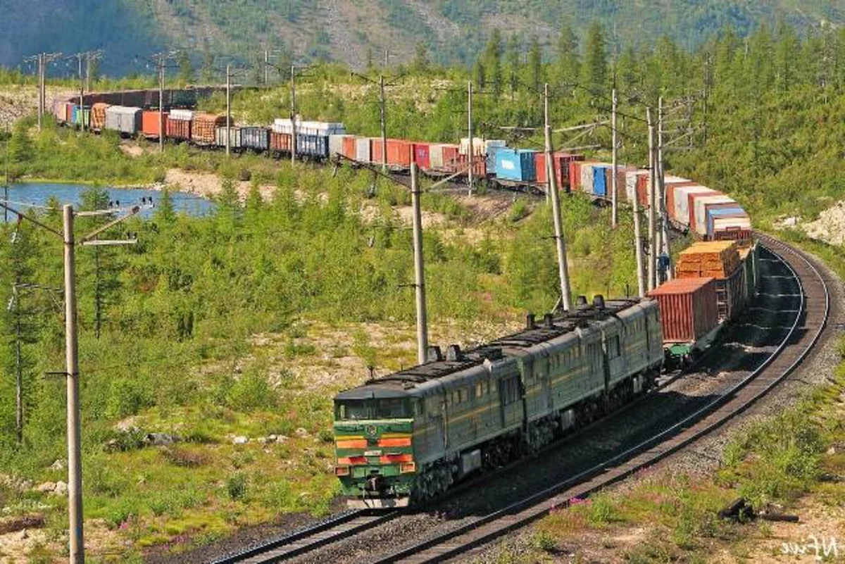 Russian Railways cuts tariffs for freight transportation to Azerbaijan