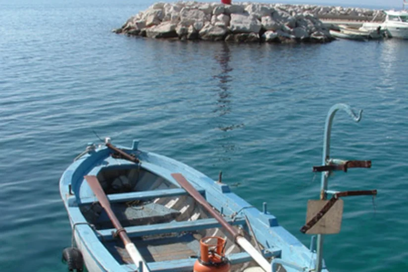 Xəzərdə balıqçı batıb