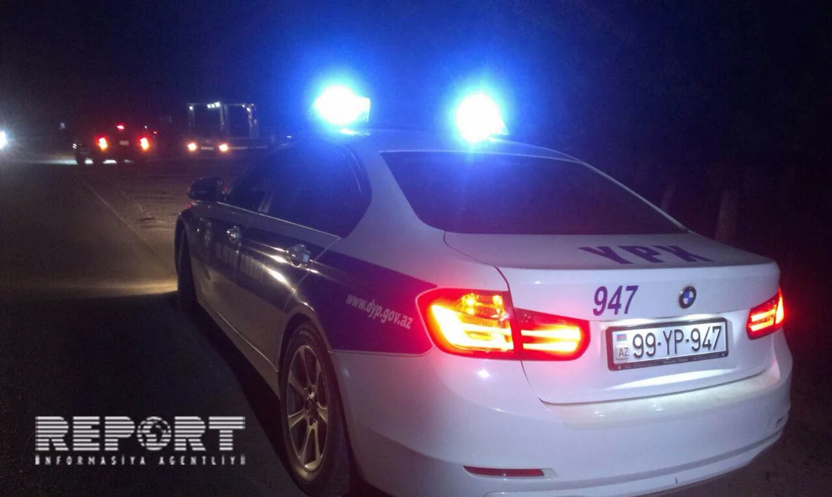 Şəkidə iki minik maşını traktorla toqquşub, 2 nəfər yaralanıb