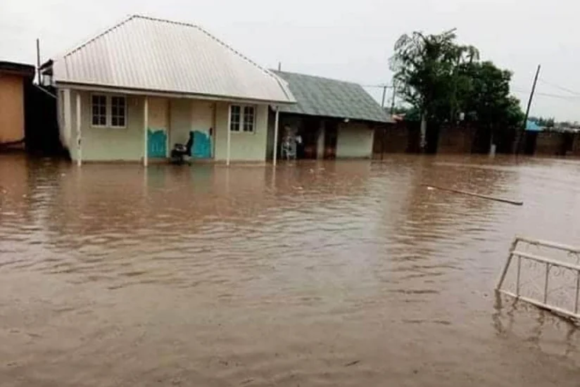 В Нигерии семь человек погибли из-за наводнений и оползней