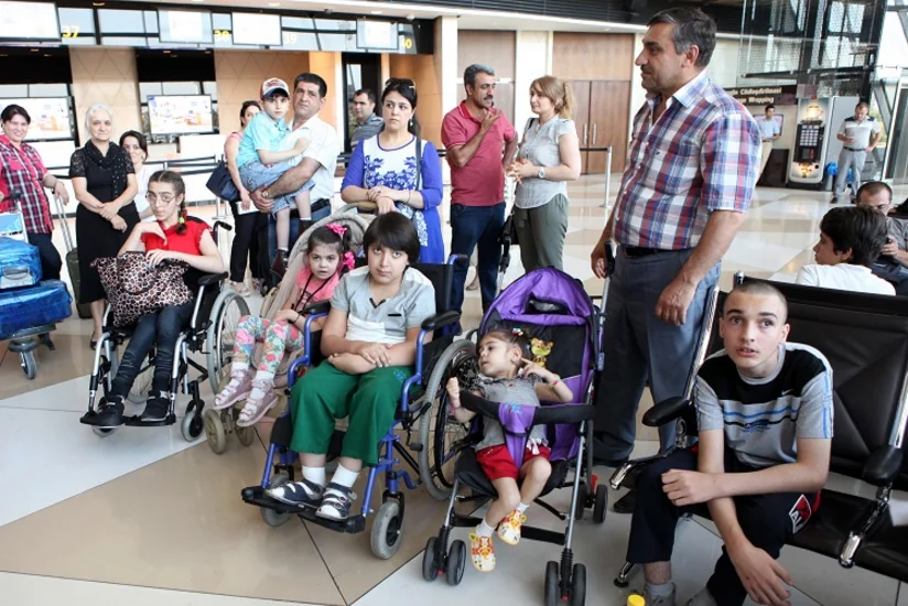 Nazirlik 25 nəfər sağlamlıq imkanları məhdud olan uşağı Türkiyəyə müalicəyə göndərib