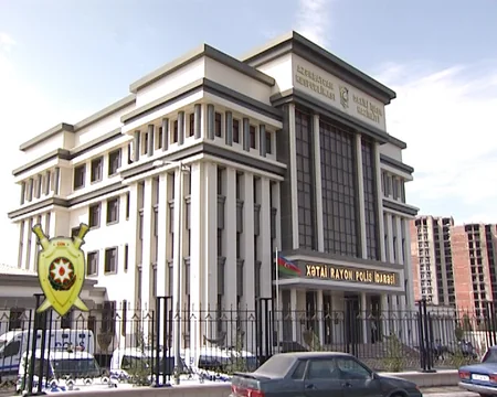 Avtomobillərdən pul, mobil telefon və digər qiymətli əşyalar oğurlayan şəxslər saxlanılıb - FOTO
