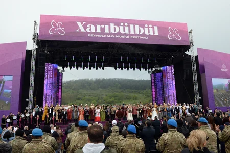 Şuşada “Xarıbülbül” Beynəlxalq Musiqi Festivalının qala-konserti olub