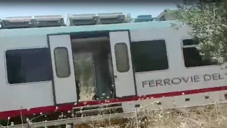 Trains collision in Italy leaves twenty killed - VIDEO - UPDATED