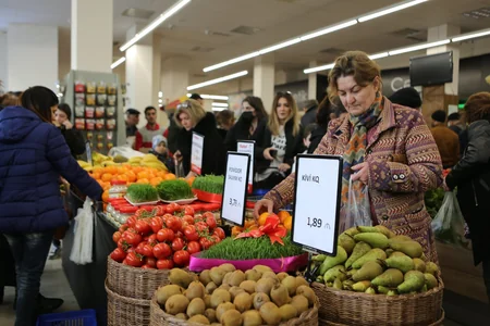 Bakıda “RAHAT” supermarketlər şəbəkəsinin daha bir filialı açıldı - FOTO