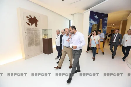 Beynəlxalq Media Forumunun iştirakçıları Heydər Əliyev Mərkəzində olublar