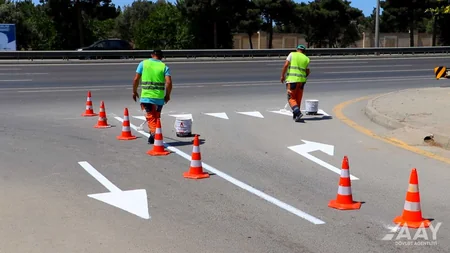 Bakıda bəzi yollarda xətlənmə işləri aparılır