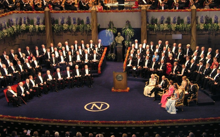 Nobel Komitəsi amerikalı şair və musiqiçi Bob Dilanla əlaqə yaratmaq cəhdlərini dayandırıb