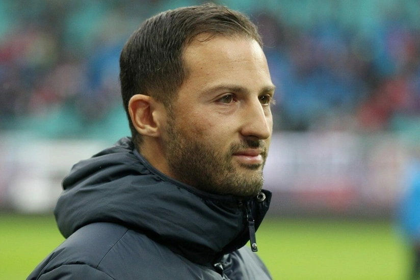 Şalkenin baş məşqçisi istefaya göndərilib