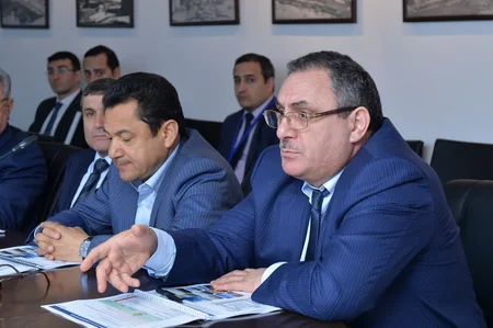 Bakı neft emalı zavodunun yenidən qurulması ilə bağlı iclas keçirilib