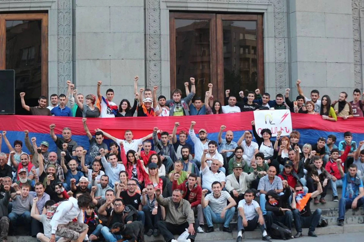 ​Ermənistanda Rusiya əleyhinə etirazlar geniş vüsət almağa başlayıb