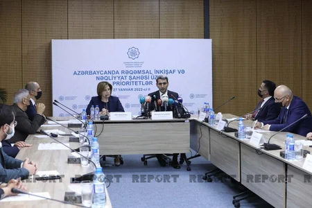 Bakıda rəqəmsal inkişaf və nəqliyyat prioritetlərinə dair seminar keçirilir