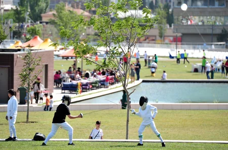 Heydər Əliyev Mərkəzinin parkında Uşaq festivalı keçirilib