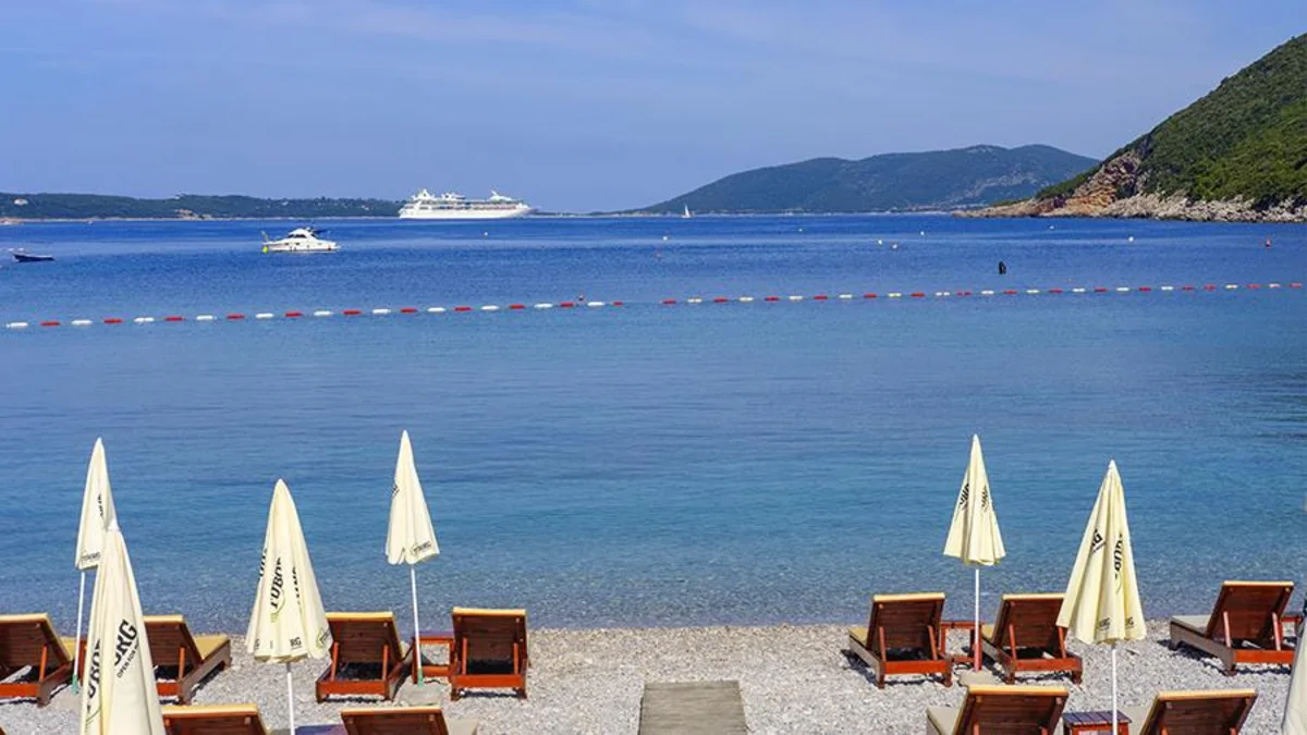 Черногория открывает границы для туристов