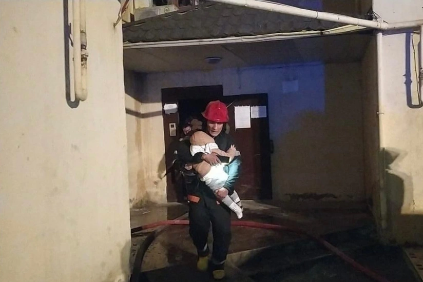 Xırdalanda binada yanğın olub, 23 nəfər təxliyə edilib