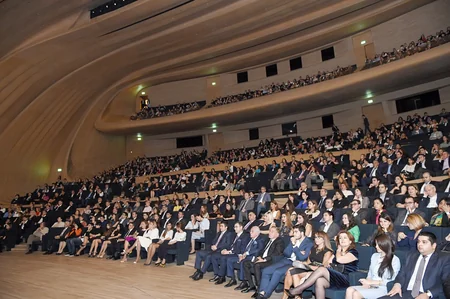 First Lady Mehriban Aliyeva attended premiere of Ali and Nino
