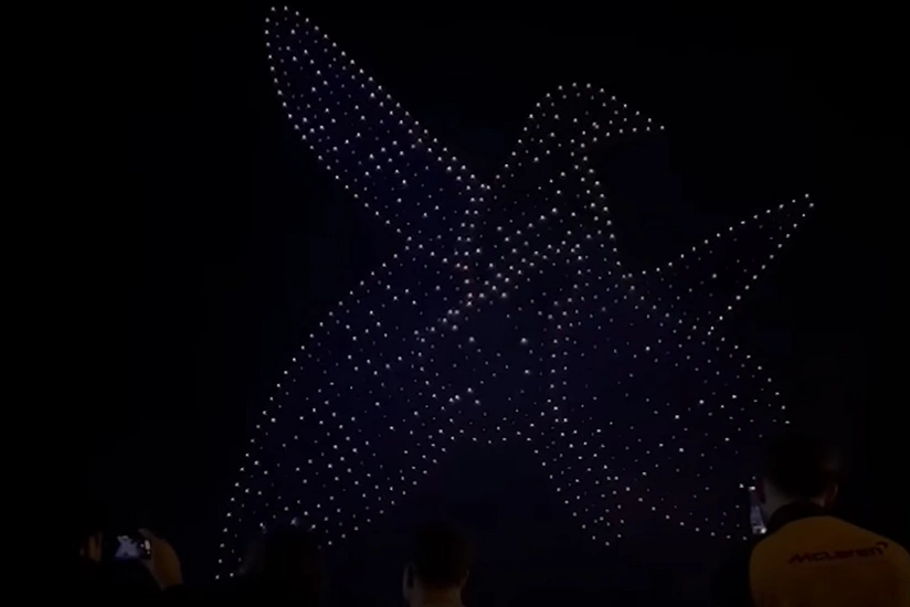 Bakıda min dron eyni vaxtda səmaya qalxıb