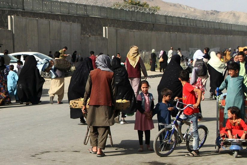 Afghanistan resumes passport services to its citizens