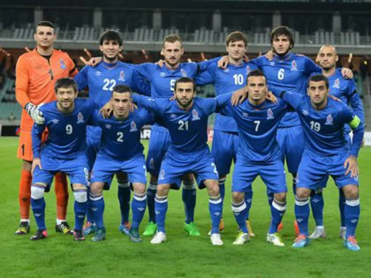 Сборная Азербайджана отправилась на игру с Сан-Марино