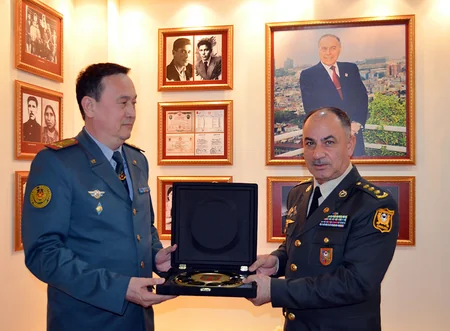 Azərbaycan və Qazaxıstanın hərbi mütəxəssisləri arasında görüşlər keçirilib
