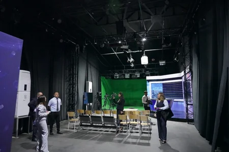 Azerbaijani journalists familiarize themselves with work of press service of Uzbek Defense Ministry