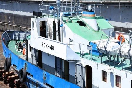 “PSK 48” sərnişin gəmisi tərsanəyə qaldırılıb