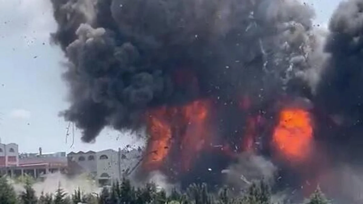 Türkiyədə boya fabrikində yanğın olub,  3 nəfər ölüb, 9 nəfər yaralanıb