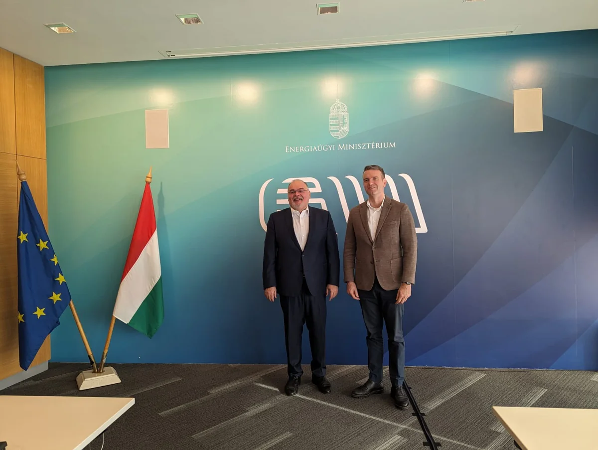 Azərbaycan səfiri Macarıstanın dövlət katibi ilə enerji əməkdaşlığını müzakirə edib