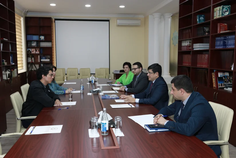 Diaspor Komitəsinin sədri kosmosa uçmağa hazırlaşan Cahangir Atasevərlə görüşüb