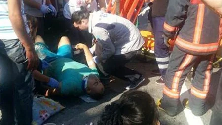 İstanbulda mikroavtobus aşıb: 1 ölü, 12 yaralı - FOTO