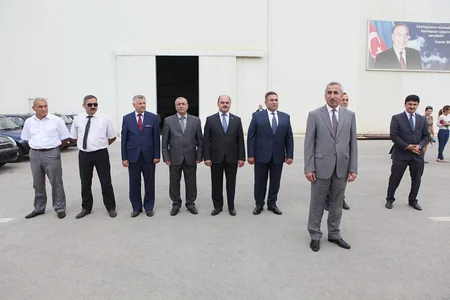 Nazirlik 100 nəfər müharibə əlili və onlara bərabər tutulan şəxsə minik avtomobilləri təqdim edib