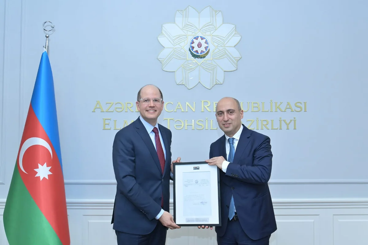 Emin Əmrullayev Beynəlxalq Basketbol Federasiyasının baş katibi ilə görüşüb