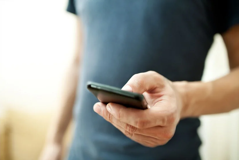 Azərbaycanda mobil telefonlara pornoqrafik məzmunlu virusların yayılması aşkarlanıb - FOTO