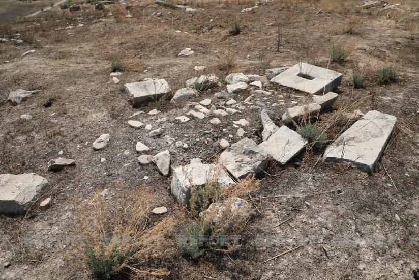 Foreign journalists visit cemetery destroyed by Armenians in Jabrayil region