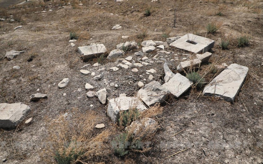 Foreign journalists visit cemetery destroyed by Armenians in Jabrayil region