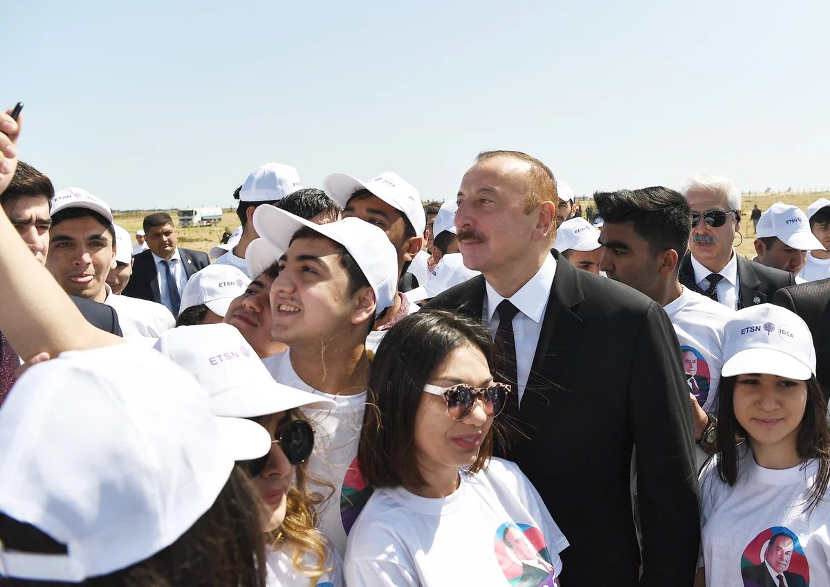 Deputat: Müasir Azərbaycan gəncliyi inkişaf edir