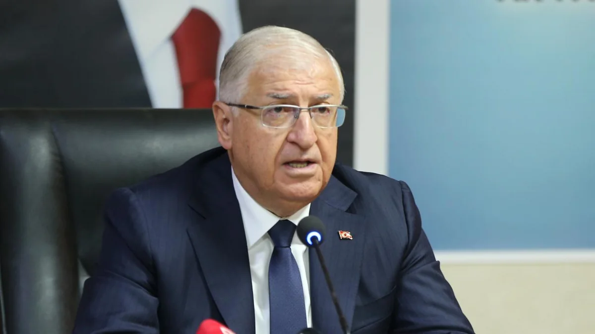 Министр обороны Турции предупредил террористов