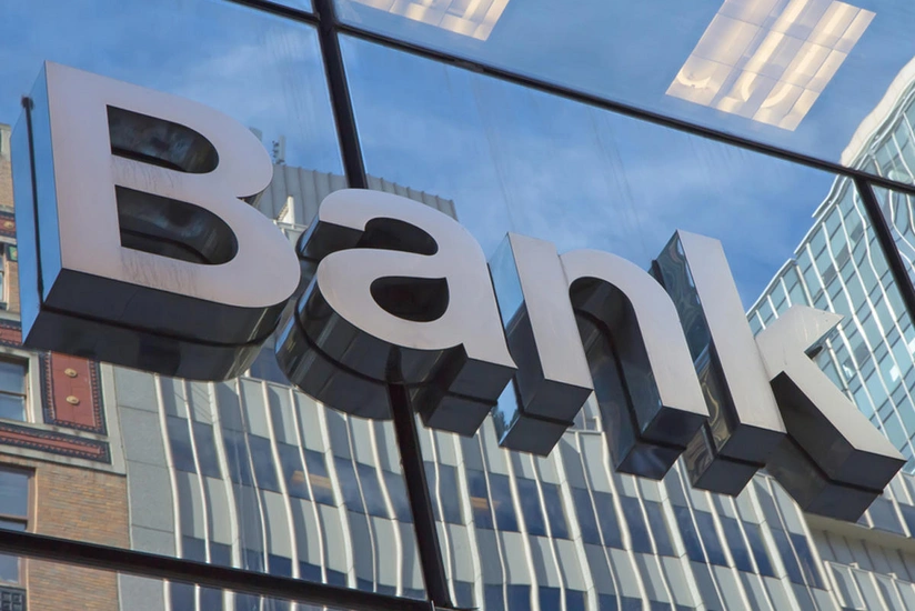 Azerbaijan-based banks see 2.8-fold decline in net profit