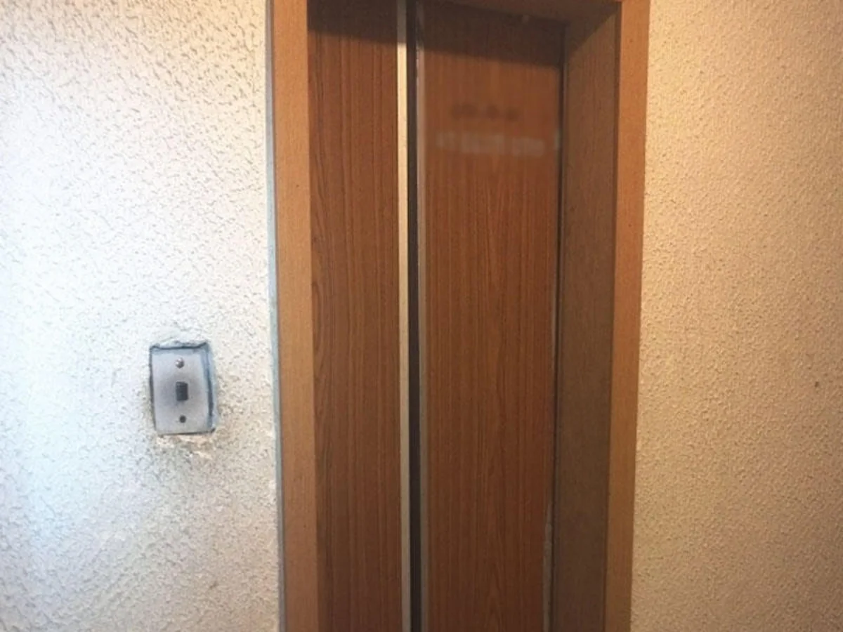 İşıqların sönməsi səbəbindən Bakıda 18 nəfər liftdə qalıb