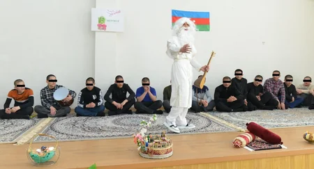 Cəzaçəkmə müəssisəsində məhkum qadınlar və yeniyetmələr üçün bayram keçirilib