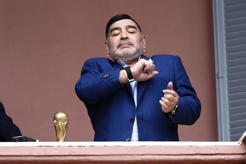 Maradona koronavirus şübhəsi ilə komandadan kənarlaşdırıldı