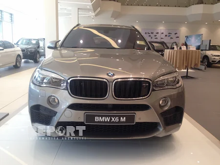 “BMW”nin yeni avtosalonu və iki yeni modeli təqdim olunub