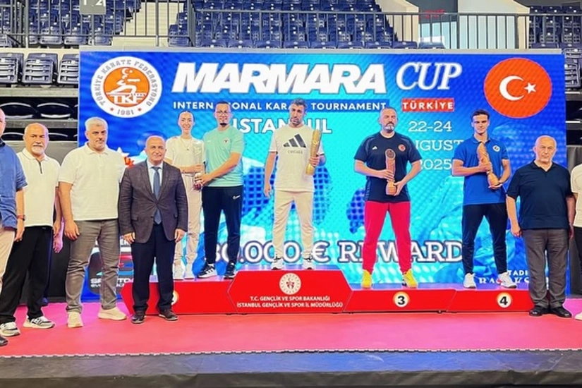 Azərbaycan karateçiləri “Marmara Cup”da birinci yeri tutublar