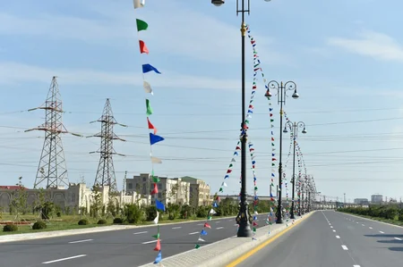 President Ilham Aliyev arrived in Sumgayit for a visit