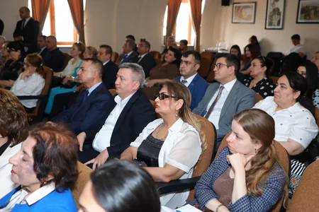 Ümumdünya Qaçqınlar Gününə həsr olunmuş beynəlxalq tədbir keçirilib